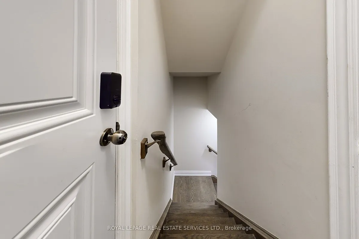 Building Photo - 3359 Post Rd #BASEMENT