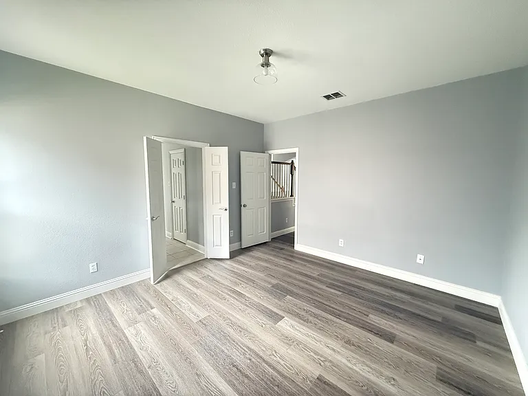 11021 Firefly Ln — Photo 3