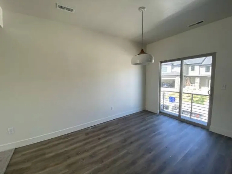 153 W Autumn Ln — Photo 38
