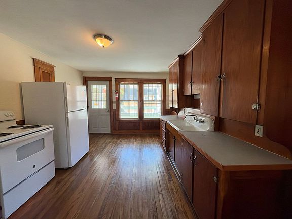 5th image of 439 Portland St #C