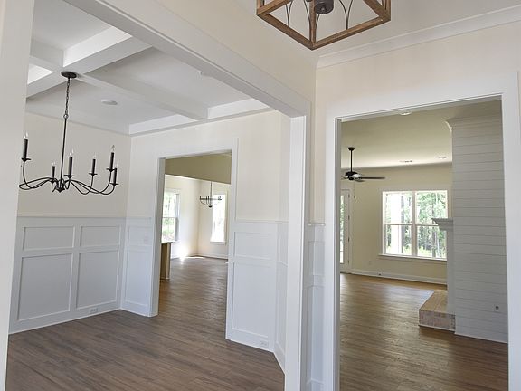 Entry Way into Dining Room and Great Room