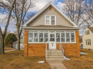 1041 S 86th St, West Allis, WI 53214