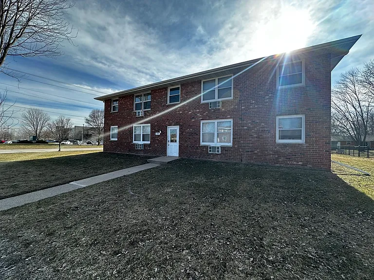 1241 Apache Ave — Photo 21