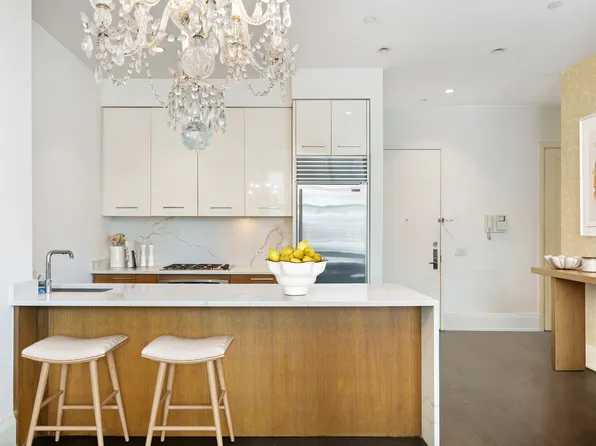 263 9th Avenue 7A image 3 of 10