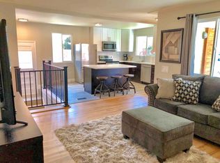 2212 S Cherry St, Denver, CO 80222