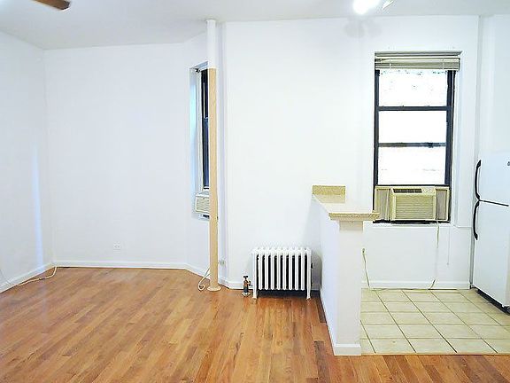 3rd image of 201 E 82nd St APT 3N