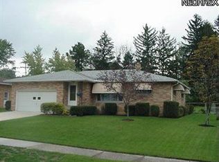 7627 Roeper Rd, Parma, OH 44134