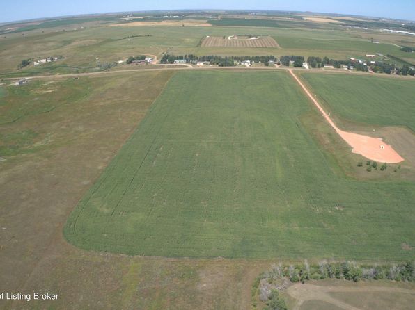 10 Highway W, Dickinson, ND 58601