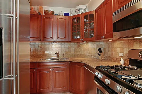 Sold by Corcoran | media 15