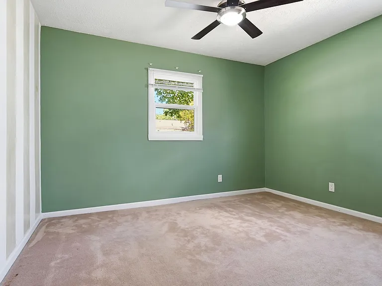 14 Ryan Dr — Photo 8
