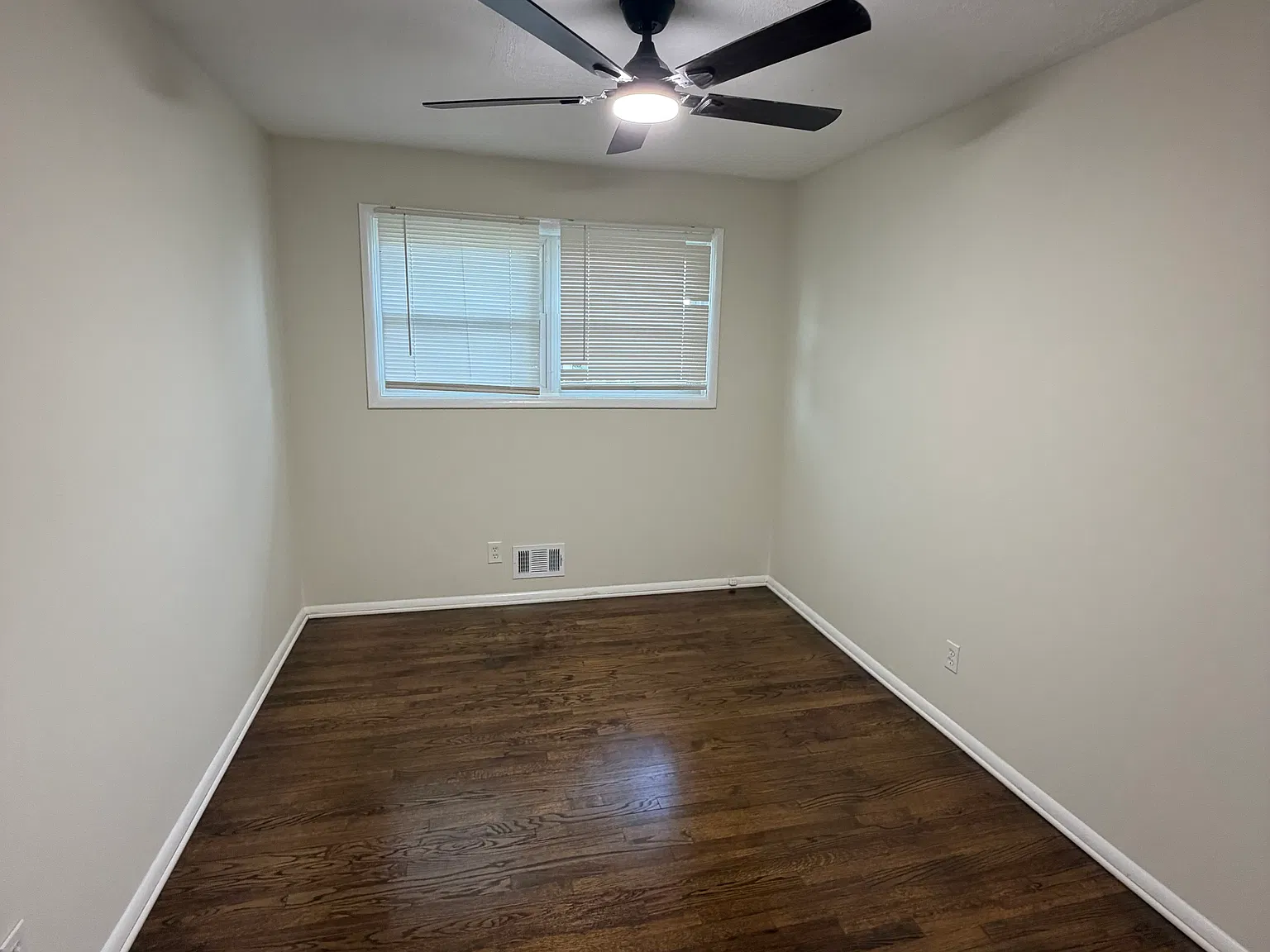 4 bed, 1534 sqft, $3,200 — Photo 4