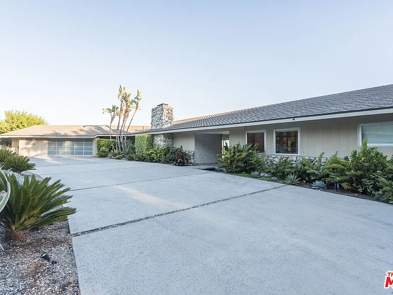 1230 Shadow Hill Way — Photo 4