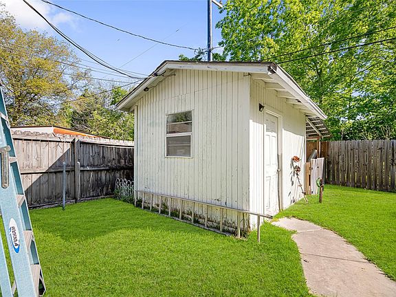 5th image of 1413 Andrea Dr