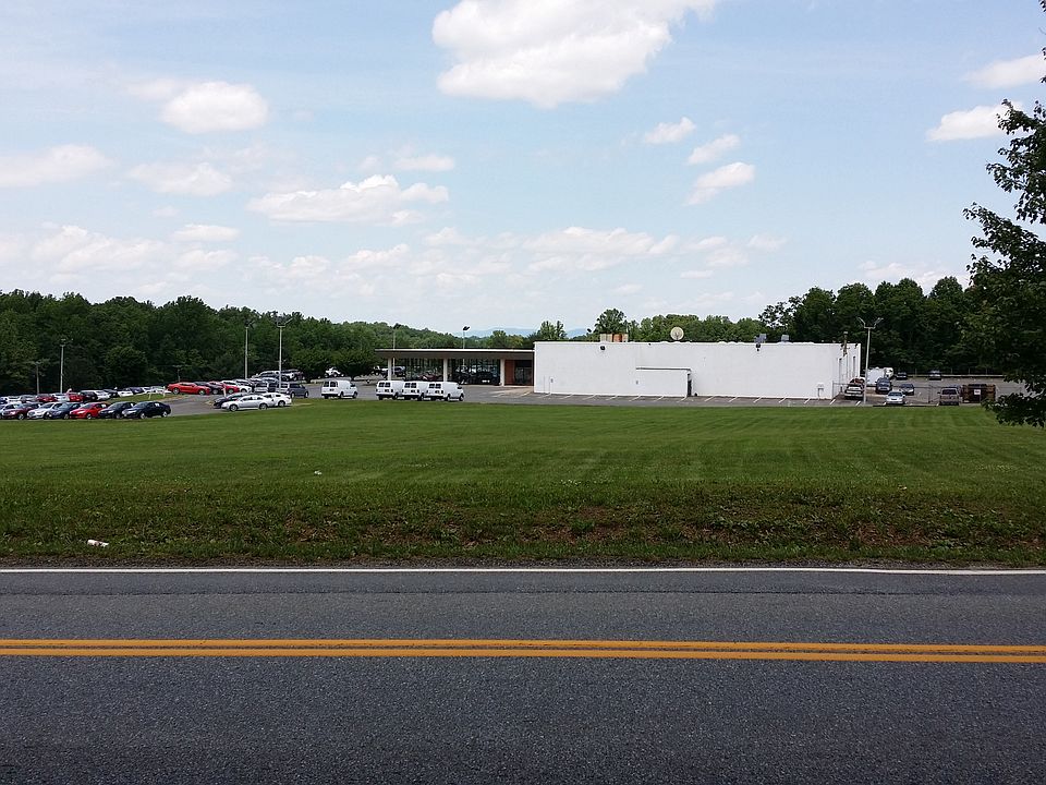 2nd image of 124 N Coolwell Rd