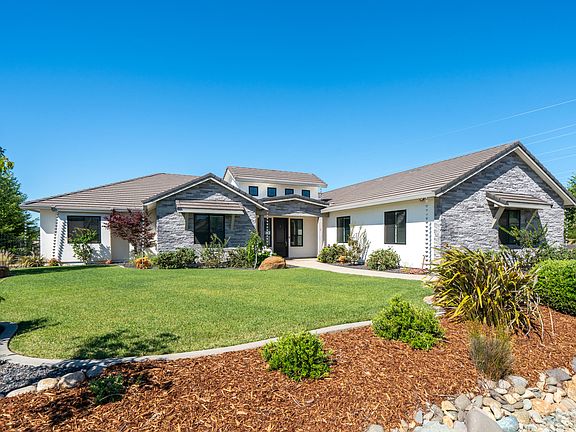 3rd image of 880 Santa Cruz Dr