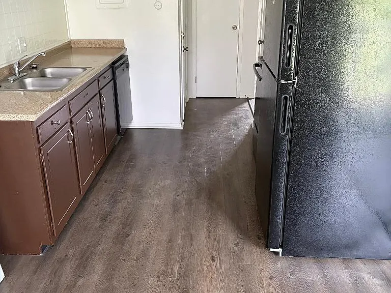 240 Grovewood Pl — Photo 6