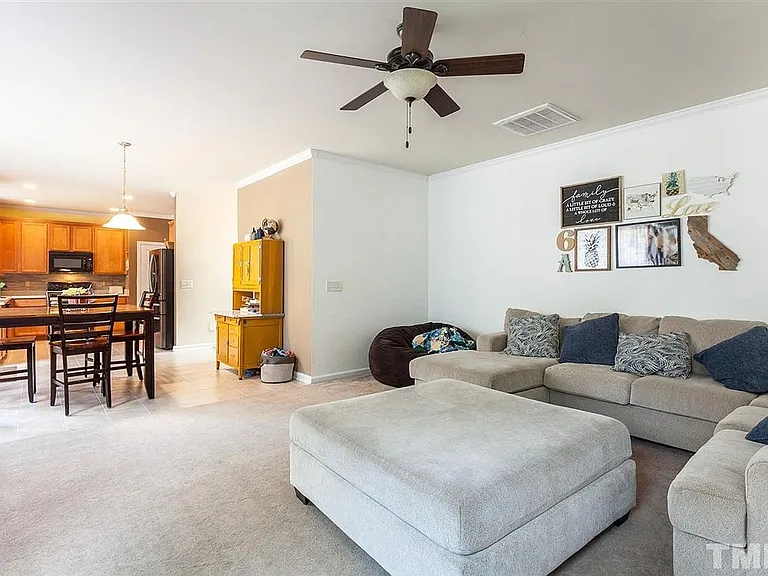 36 Autumn Leaf Ln — Photo 3