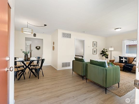 3rd image of 1704 22nd Street