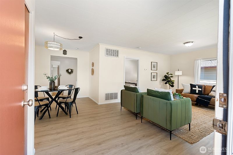 3rd image of 1704 22nd Street