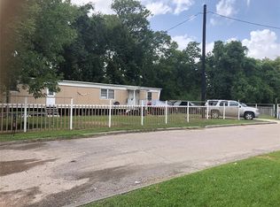 113 Avenue St E, Highlands, TX 77562