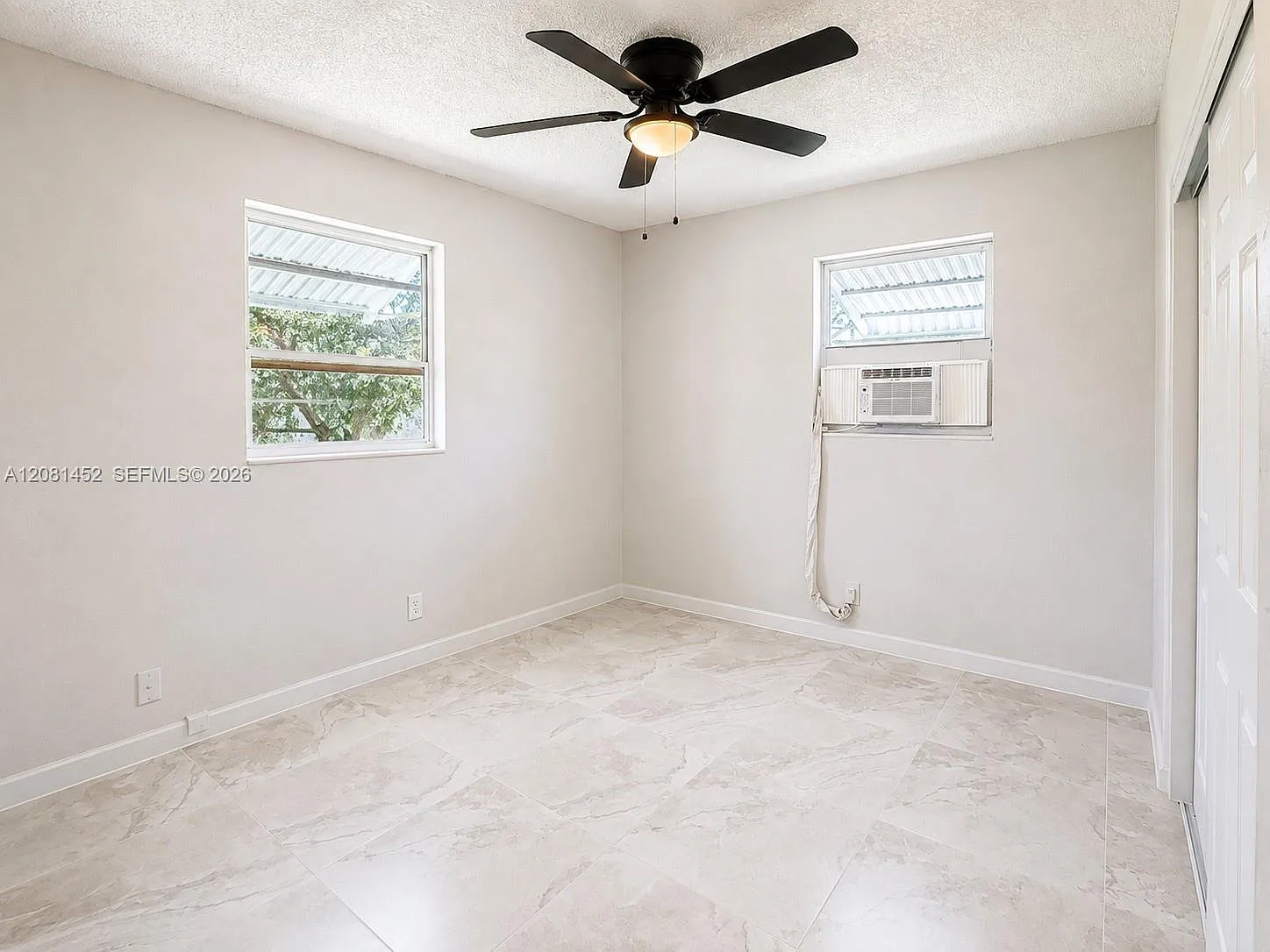 2 bed, 1.0 bath, 728 sqft, $1,900 — Photo 4