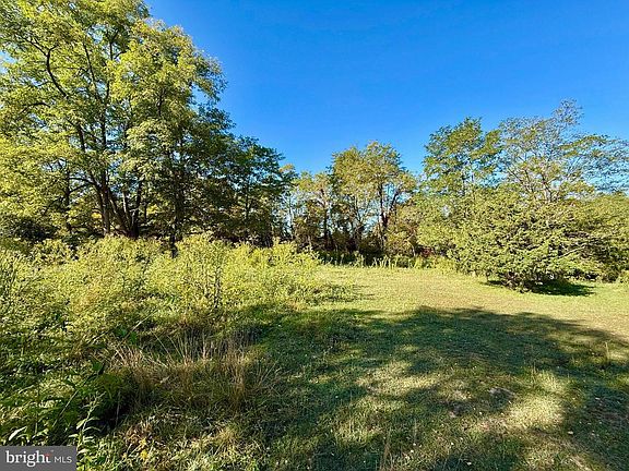 3rd image of 3176 Germany Valley Rd