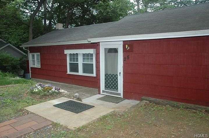 25 Oak Ridge Rd, Pleasantville, NY 10570 | Zillow