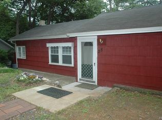 25 Oak Ridge Rd, Pleasantville, NY 10570