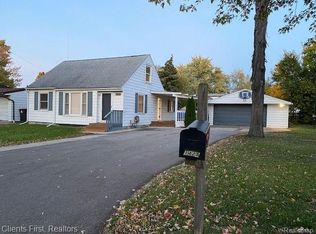 1425 Beatrice St, Westland, MI