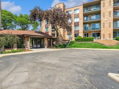 500 W Huntington Commons Rd APT 261, Mount Prospect, IL, 60056