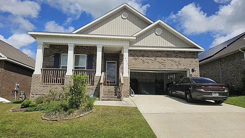 7811 Burnside Loop Photo 1