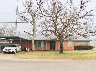 109 Church St, Woodson, TX 76491