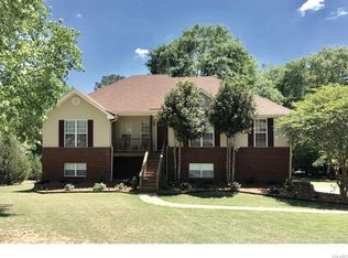 613 Richfield Rd, Deatsville, AL 36022