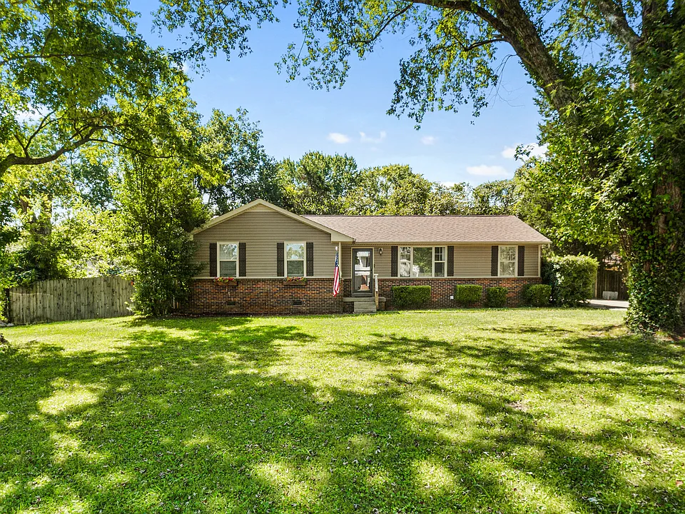 215 Taft Dr