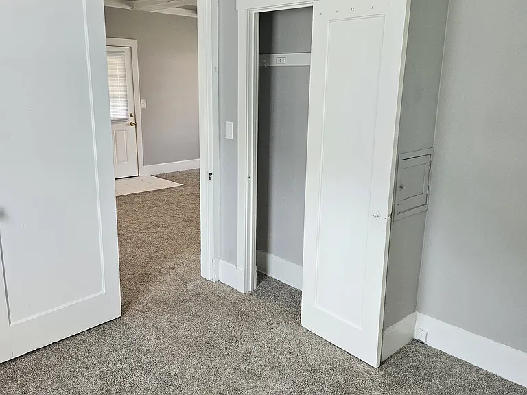 402 S Adams St — Photo 14