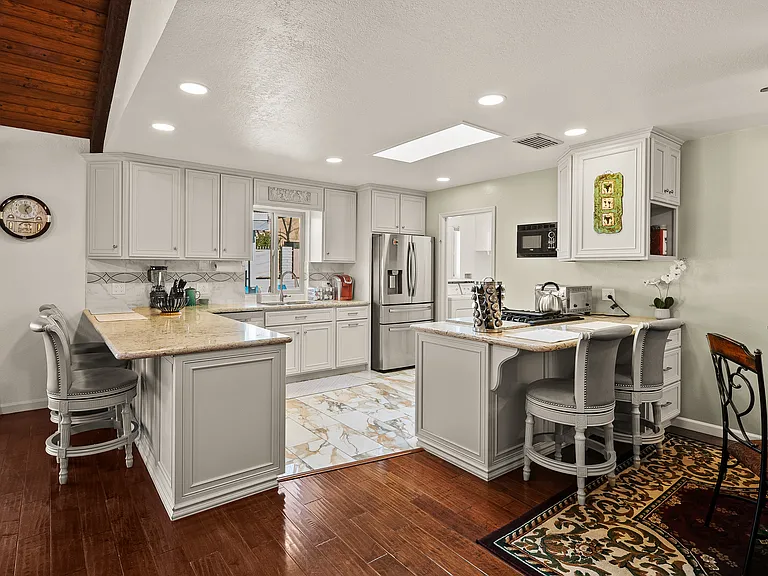 50 Pine Ct — Photo 32