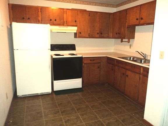 Tons of Cabinets!