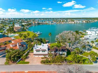 16895 1st St E, North Redington Beach, FL 33708