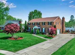 126 Carriage Cir, Williamsville, NY 14221