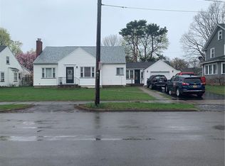 90 Freemont Rd, Rochester, NY 14612