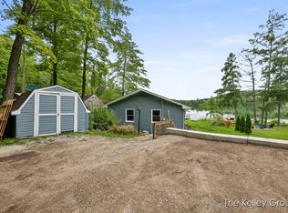 800 Kimberly Dr NE, Sparta, MI 49345