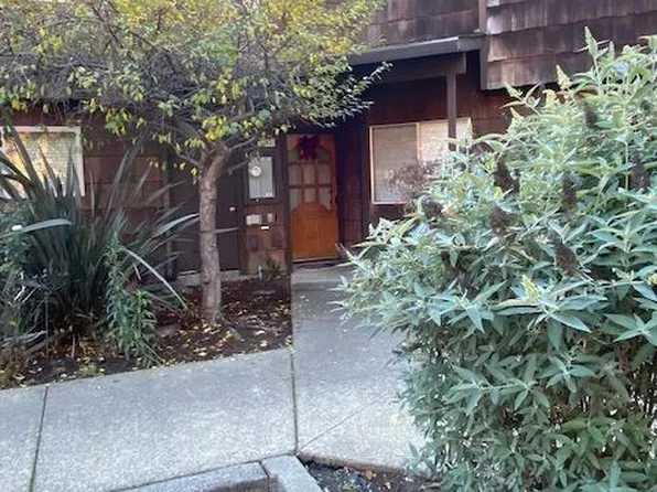 1565 Parkway Dr, Rohnert Park, CA 94928