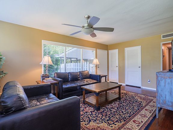 5th image of 1813 Canterbury Dr
