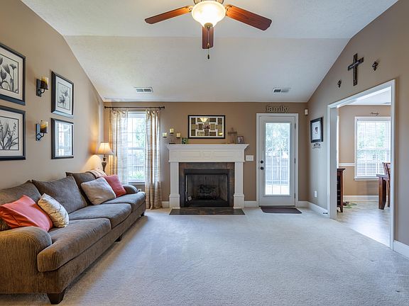 5th image of 3376 Cornerstone Dr