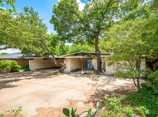 824 Town Creek Dr, Dallas, TX 75232