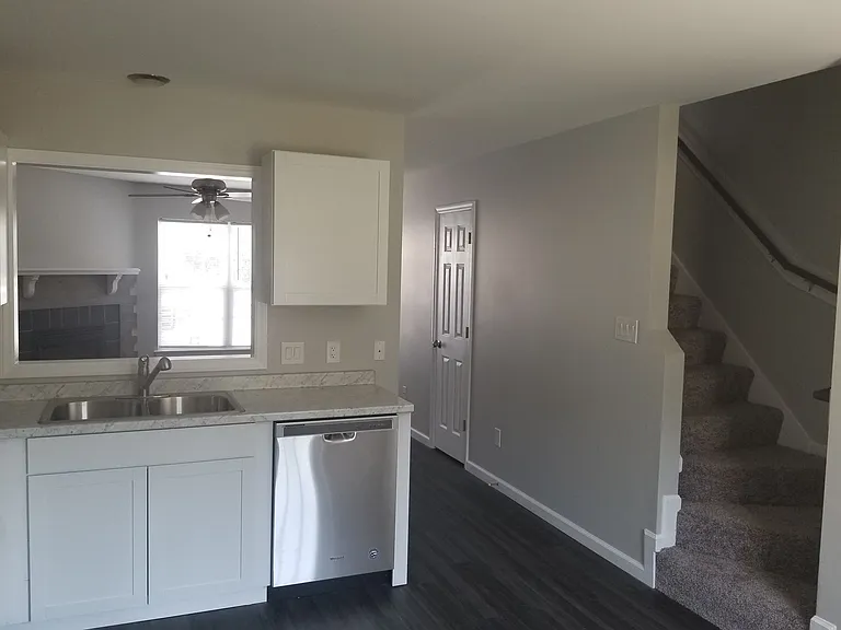 1209 Pueblo Dr — Photo 3