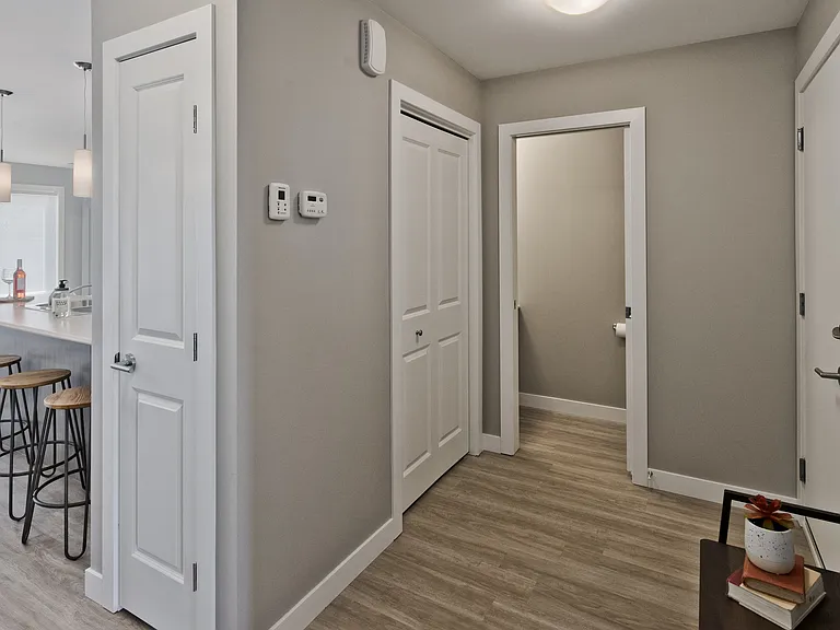 200 Hillbrook Dr — Photo 10