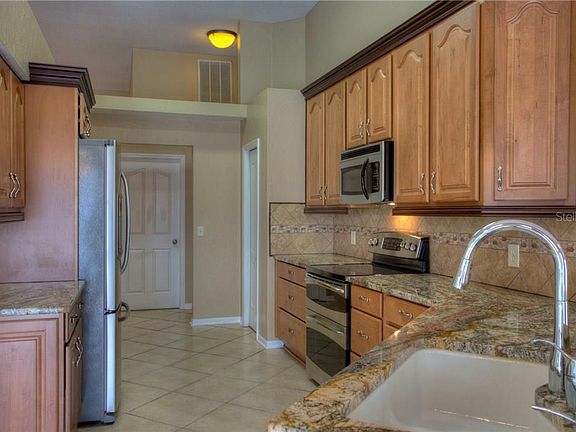 5th image of 16415 Lake Heather Dr