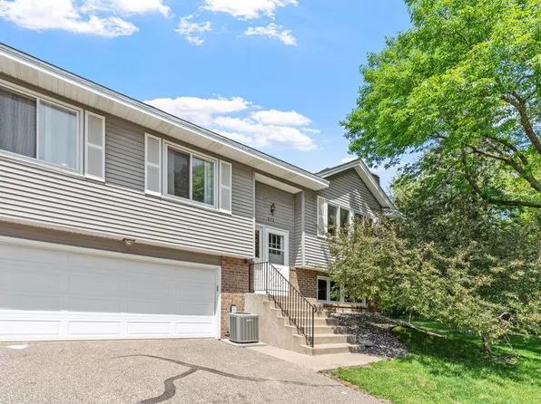 828 Sherwood Rd, Shoreview, MN 55126
