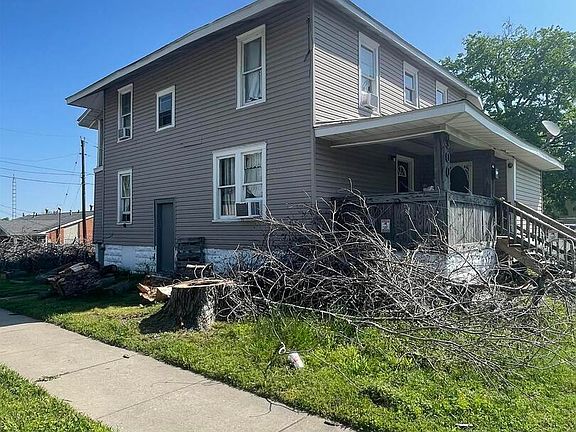 3rd image of 300 E College St